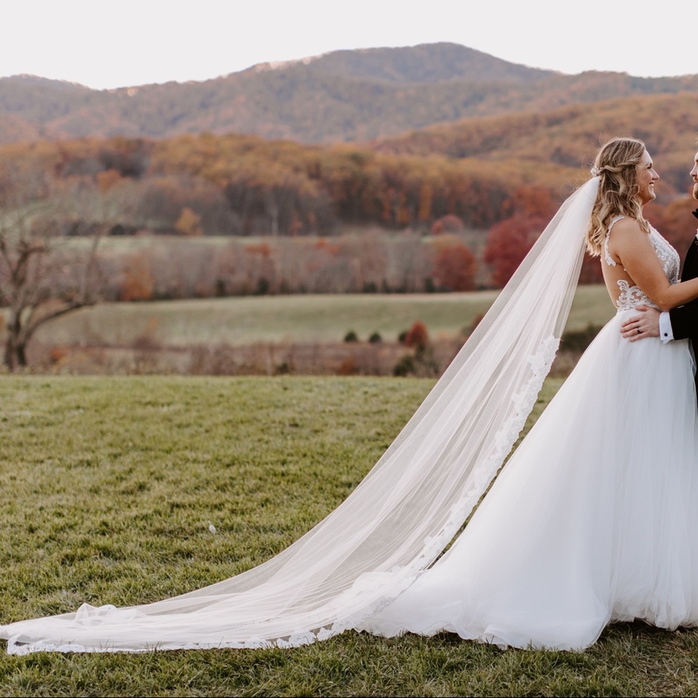 CATHEDRAL LENGTH LACE WEDDING VEIL